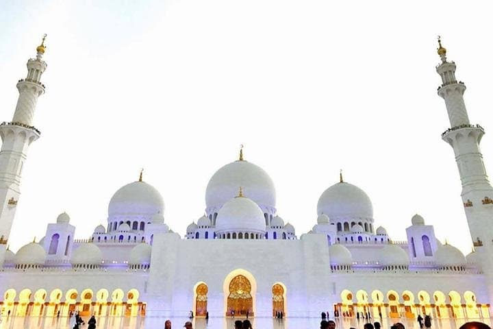 Abu Dhabi Highlights: Sheikh Zayed Grand Mosque, BAPS Mandir & City Tour photo 6