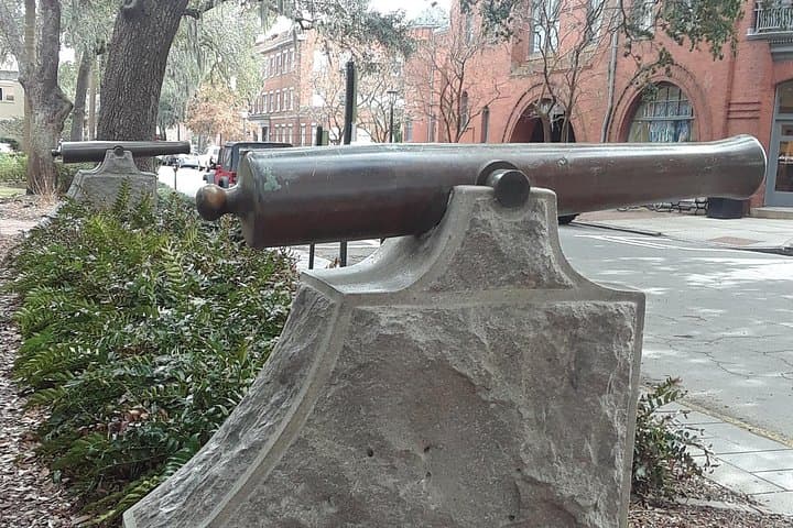 Walking Savannah's Hidden History Tour: Uncover Untold Stories in the Historic District photo 3