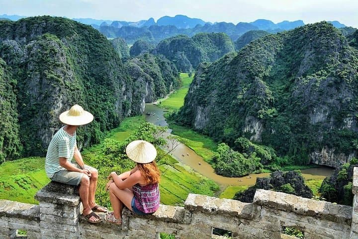 Ninh Binh Day Tour: Hoa Lu History, Trang An Boat Ride & Mua Cave Viewpoint photo 4
