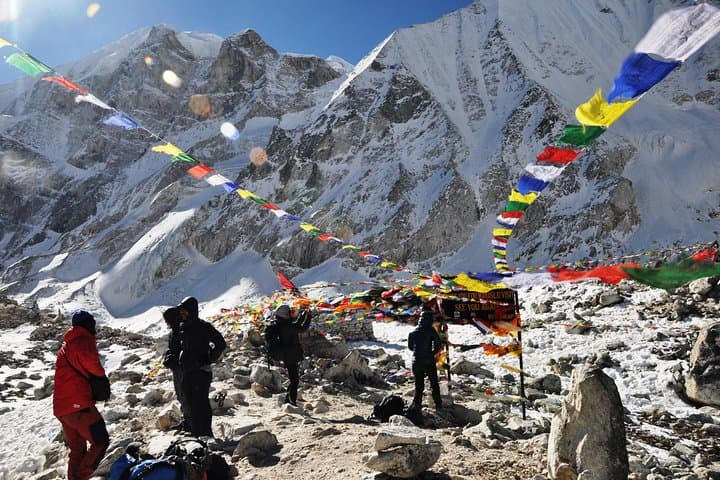Manaslu Tsum Valley Trekking: 25-Day Larke La & Tsum Valley Expedition