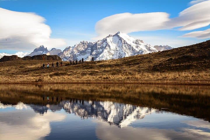 Hiking Porteria Lago Sarmiento — Full-Day Torres del Paine Walk to Laguna Blanquillos