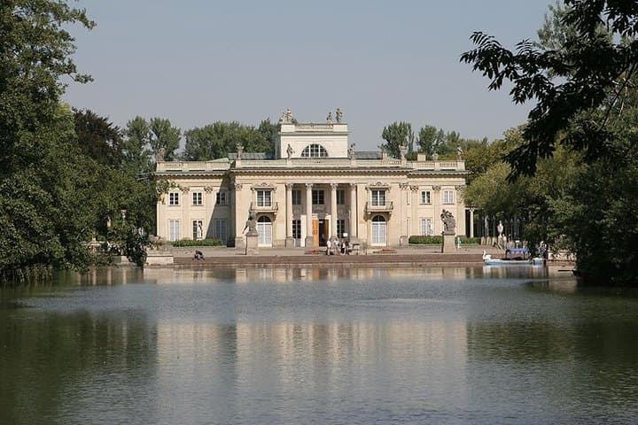 Private Lazienki Park and POLIN Museum Tour — Warsaw Park Stroll & Jewish History photo 2