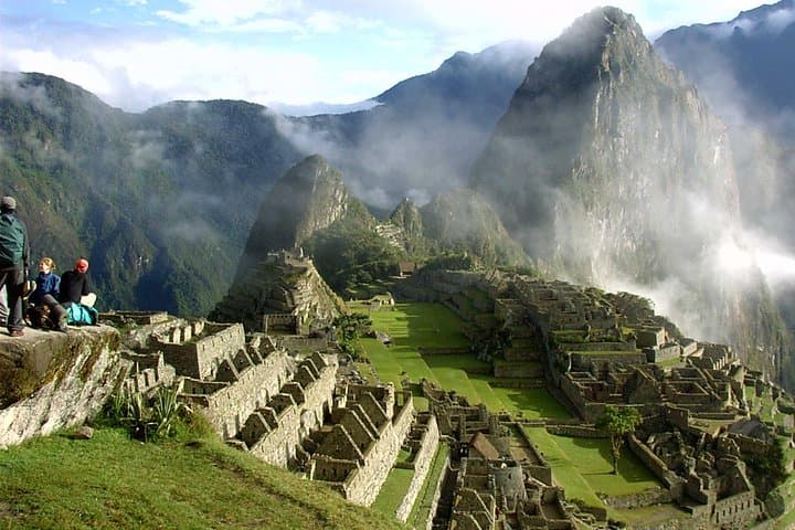 One-Day Machu Picchu by Expedition Train from Cusco — Full-Day Guide photo 2
