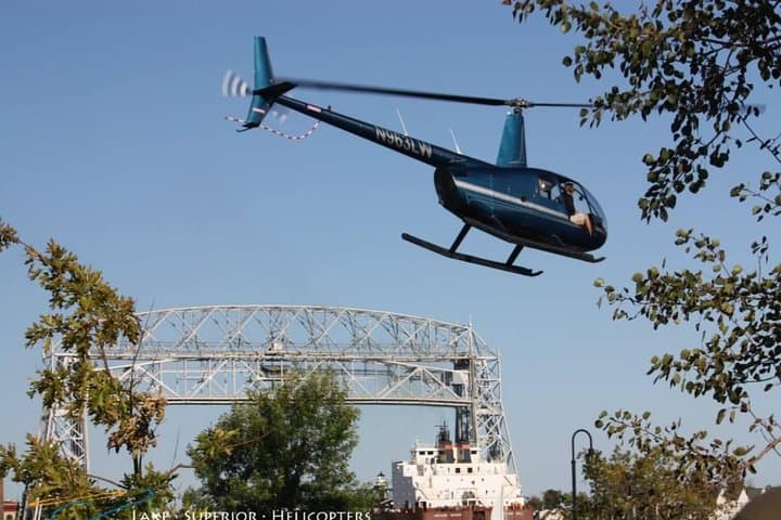 30-Mile North Shore Helicopter Tour Over Duluth and Lake Superior photo 2