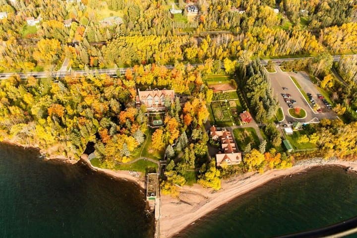 30-Mile North Shore Helicopter Tour Over Duluth and Lake Superior photo 4