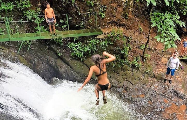 San José Nature Explorer: Tarcoles Crocodiles, Jungle River Hike & Cliff Jumps photo 3