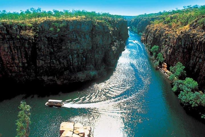 Katherine Gorge Scenic Flight, Helicopter & 2-Hour Cruise from Darwin photo 2