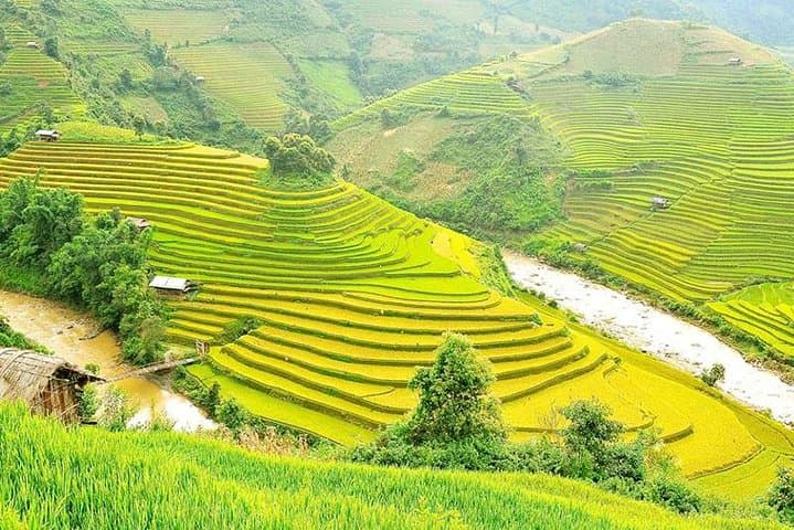 Amazing Sapa Hiking & Sightseeing: 3-Day Sapa Trek & Fansipan Cable Car