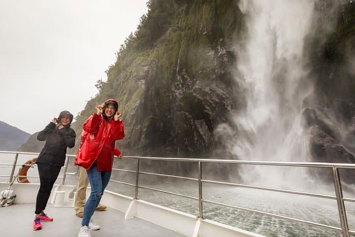 Milford Sound Coach & Cruise from Queenstown — Panoramic Day Trip to Piopiotahi photo 2