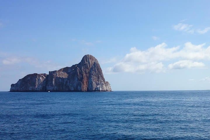 Snorkel Kicker Rock (León Dormido) — Full-Day Snorkel & Wildlife Trip from Puerto Baquerizo Moreno photo 6