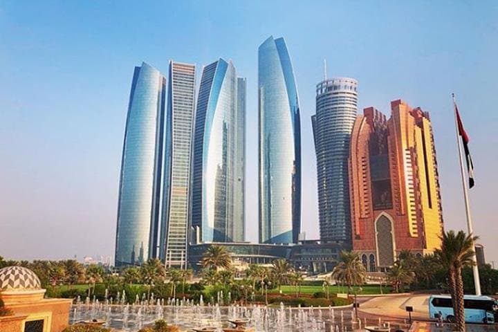 Full-Day Abu Dhabi City Tour from Dubai: Sheikh Zayed Grand Mosque, Corniche & Yas Island photo 4