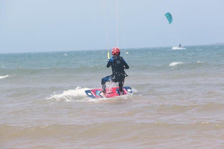 Essaouira Beginner Kitesurf Lesson: 2-Hour Group Course on the Atlantic Beach photo 6