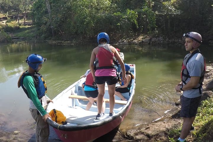 Bayano Canyoning: Cave Swimming & Limestone Gorges from Panama City photo 6