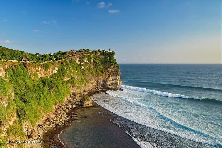 2-Day Bali Private Tour: Tanjung Benoa Watersports & Uluwatu Temple Experience photo 2