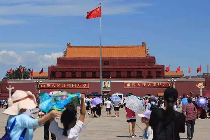 Beijing Classic Private Tour: Forbidden City, Tiananmen & Badaling Great Wall photo 3