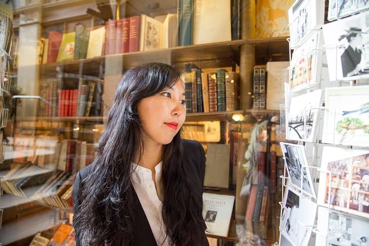 Solo in Paris: 30-Minute Mini Photo Shoot at Iconic Landmarks photo 3