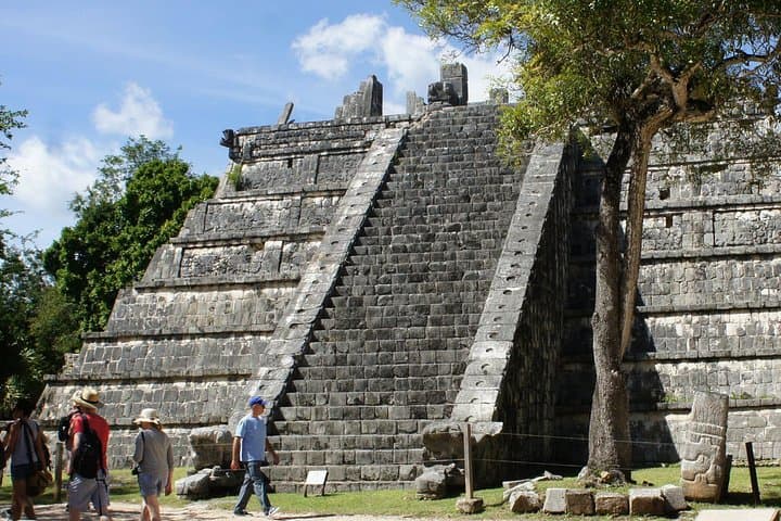 Day Trip to Chichen Itza, Cenote Ik Kil & Valladolid: All-Inclusive Semi-Private Tour photo 2
