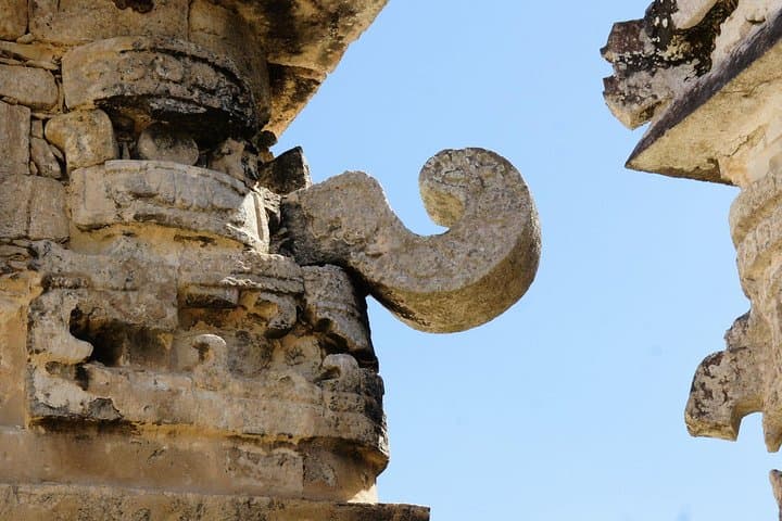 Day Trip to Chichen Itza, Cenote Ik Kil & Valladolid: All-Inclusive Semi-Private Tour photo 4