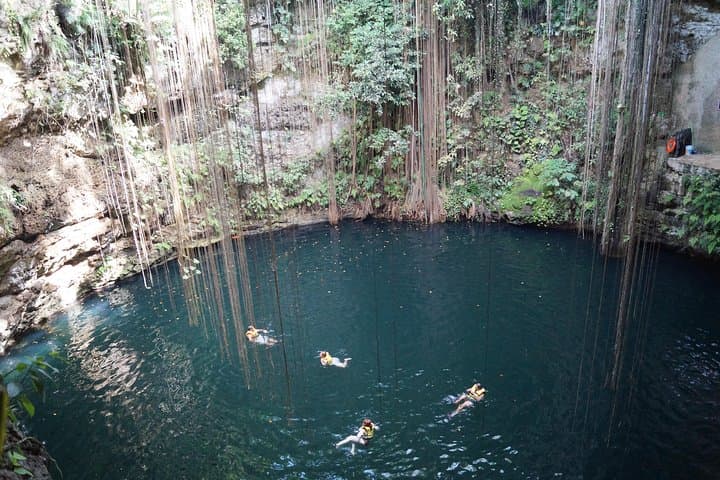 Day Trip to Chichen Itza, Cenote Ik Kil & Valladolid: All-Inclusive Semi-Private Tour photo 6
