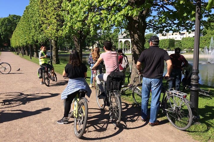 Tallinn Bike Tour from Cruise Port: Kadriorg, Old Town & Seaside Ride photo 2