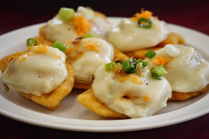Hue Culinary Walking Tour: Street Food & Imperial Flavors