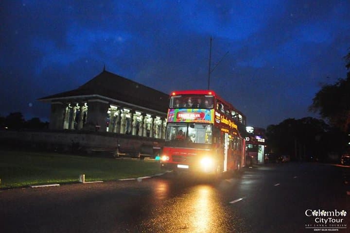 Colombo at Night: Open-Top Evening City Tour & Beira Lake Sunset photo 2