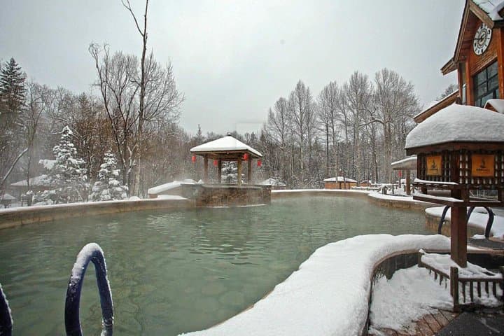 Yingjie Hot Spring Day Trip from Harbin — Private Bin County Hot Springs & Hot Pot