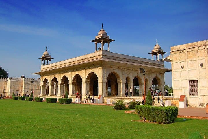 Explore the Red Fort: Private Guided Tour of Delhi's Mughal Citadel