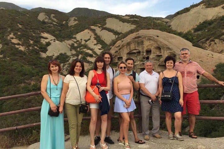 Badaling Great Wall and Guyaju Caves: One-Day Discovery Tour from Beijing