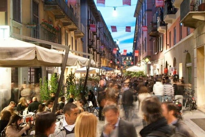 Navigli Aperitivo: Private Milanese Spritz Crawl with a Local Host photo 4