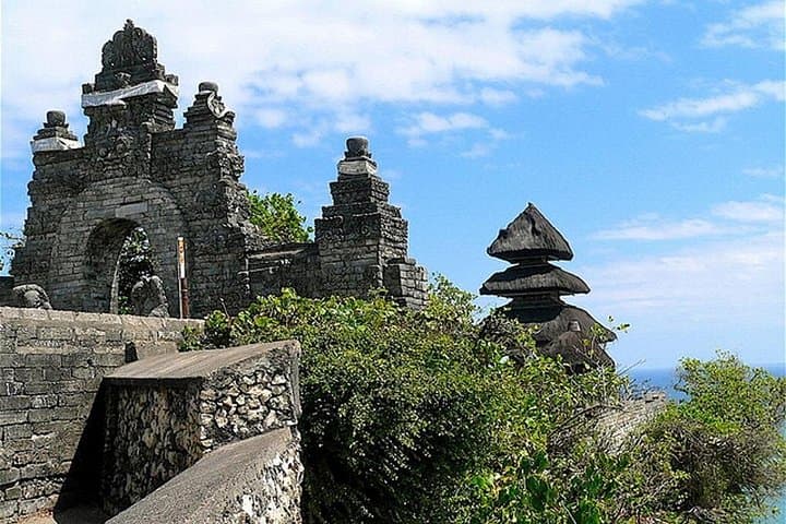 2-Day Bali Private Tour: Tanjung Benoa Watersports & Uluwatu Temple Experience photo 3