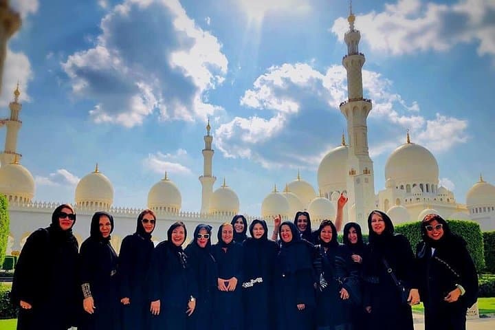 Abu Dhabi Full-Day Tour from Dubai: Sheikh Zayed Mosque, Heritage & Yas Island photo 4