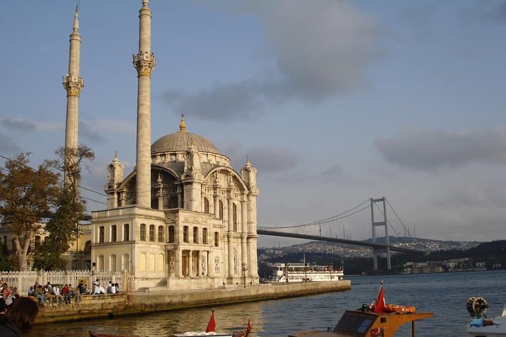 Afternoon Bosphorus Boat & Bus Tour with Pierre Loti Cable Car — Cruise, Cable Ride, City Highlights photo 2