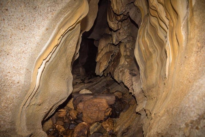 Pannila Cave Caving Tour from Colombo: Explore Ancient Limestone Caverns