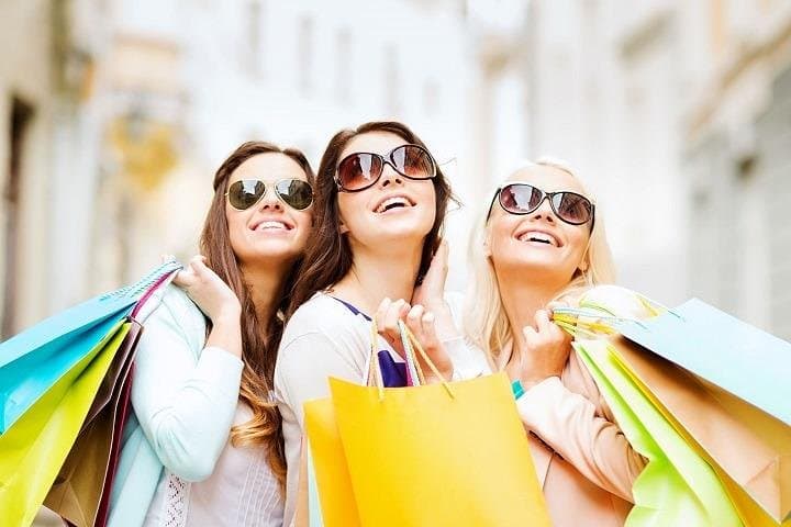 Dubai Shopping Tour: Spice Souk, Gold Souk & Karama Bargain Walk