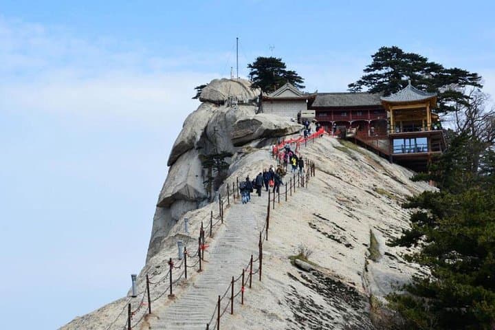 Huashan North Peak Day Tour from Xi'an — Cable Car to Mount Hua's Cliffs photo 6