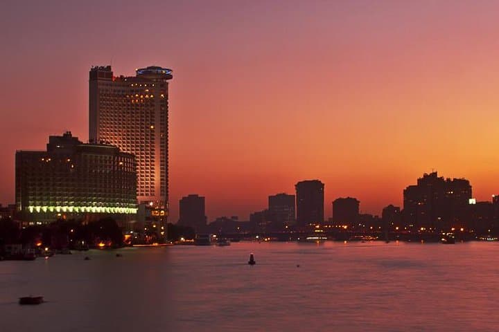 Evening Nile Dinner Cruise in Cairo — Live Music, Belly Dance & River Views photo 2