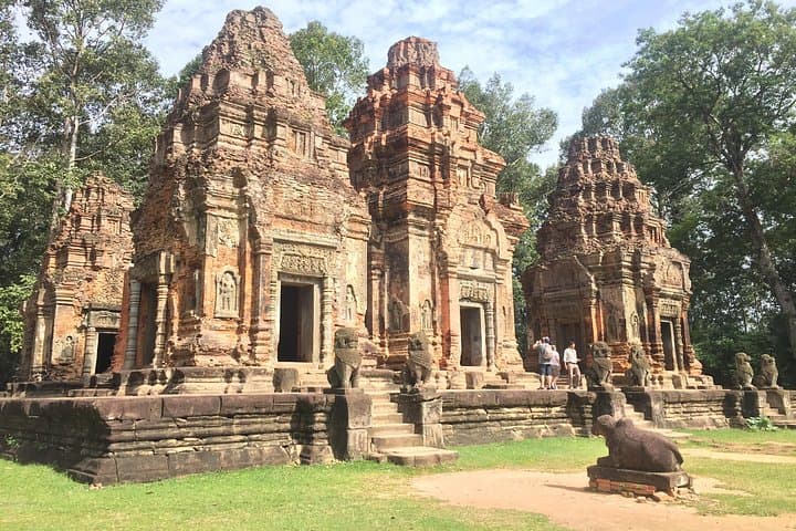Kampong Kleang and Bakong Temple One-Day Tour — Floating Village & First Temple Mountain photo 2