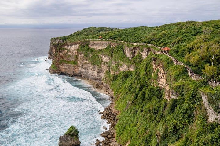 Last Day in Bali: Uluwatu Cliff, Suluban Beach & Spa Farewell photo 1