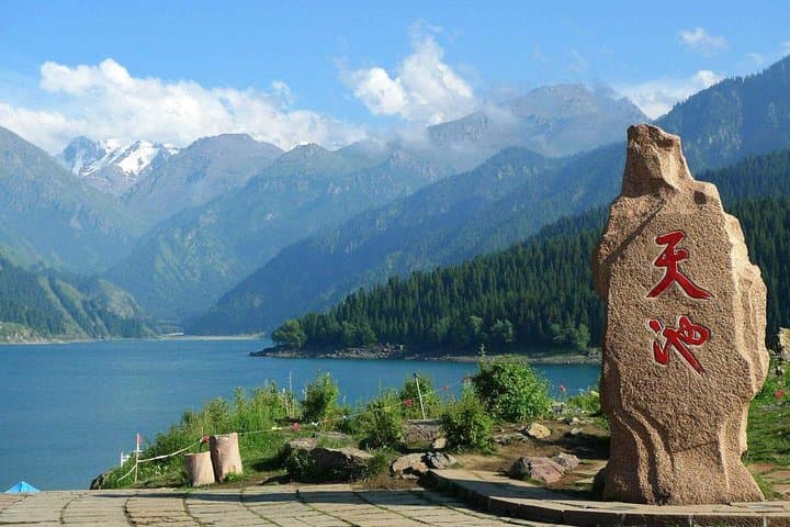 Heavenly Lake & Erdaoqiao Bazaar: Private Day Trip from Urumqi