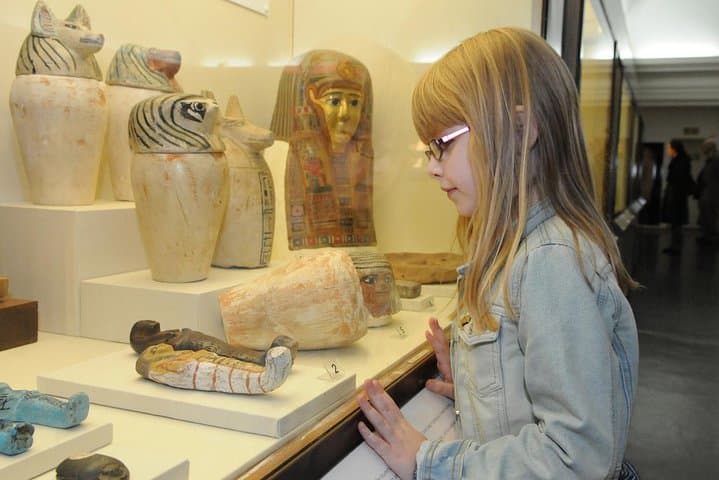 Private Day Tour: Egyptian Museum, Old Cairo, Citadel & Khan el-Khalili