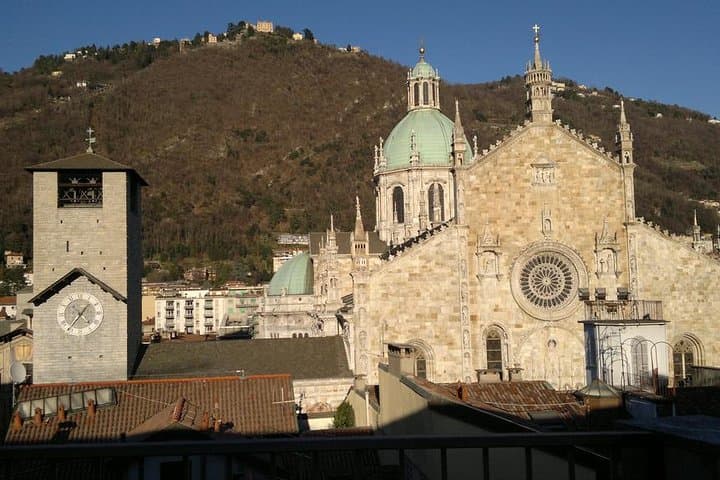 Como Walking Tour: 2-Hour Small-Group Highlights of Lake Como photo 3