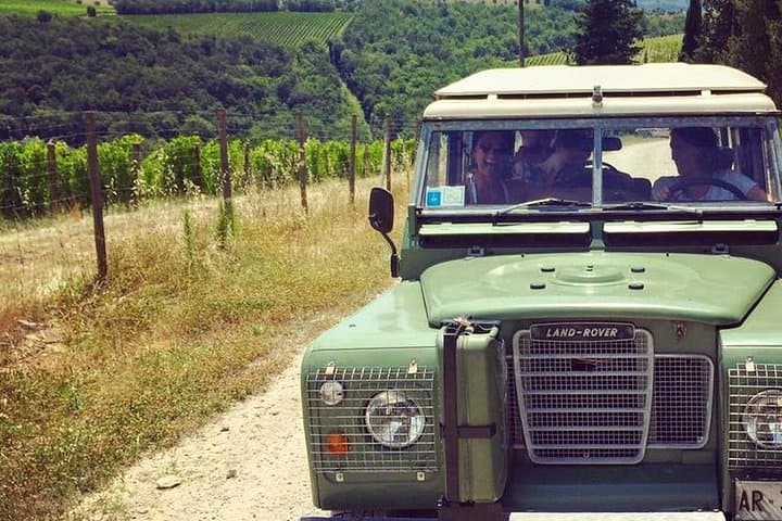 Private Off-Road Wine Tour in Chianti: Land Rover Through Chianti Classico photo 4