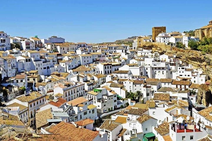 Private Day Trip from Cádiz to the White Towns of Andalusia — Arcos, Zahara & Grazalema