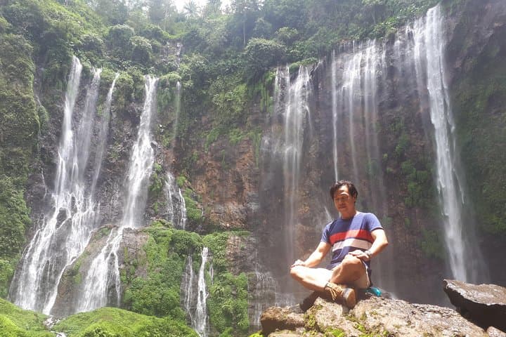 Tumpak Sewu Waterfall & Goa Tetes Cave Trek from Malang — Day Trek to Coban Sewu photo 3