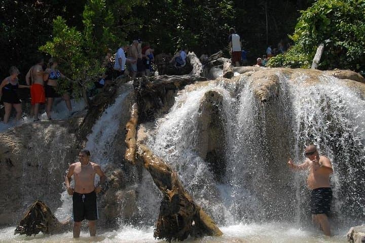 Private Dunns River Falls & Beach Break from Falmouth — Climb, Jerk Lunch, Bamboo Blu photo 2
