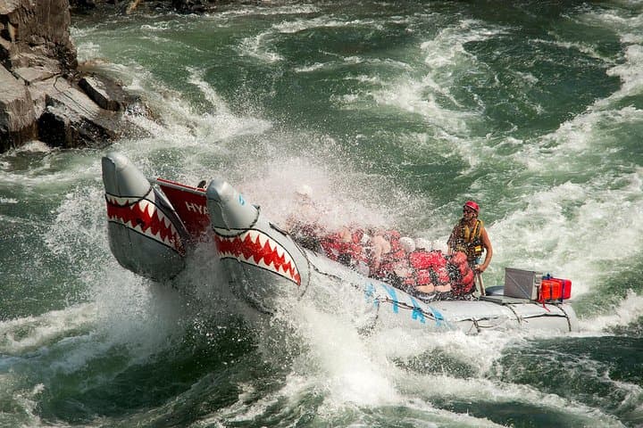 Power Rafting the Thompson River: 36 km Lytton Afternoon Adventure