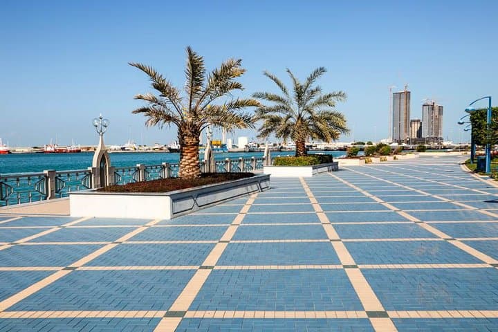Abu Dhabi City Tour & Yas Waterworld: Full-Day Sightseeing, Mosque Visit and Waterpark Entry photo 4