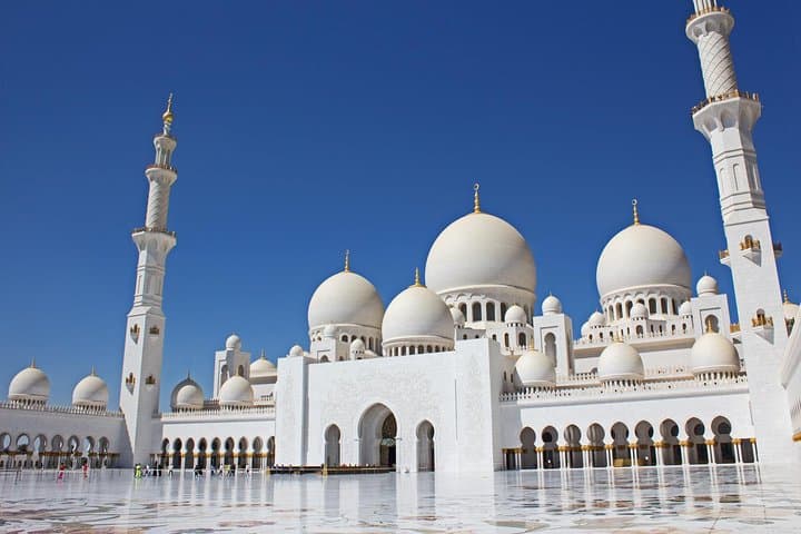 Abu Dhabi City Tour & Yas Waterworld: Full-Day Sightseeing, Mosque Visit and Waterpark Entry photo 5