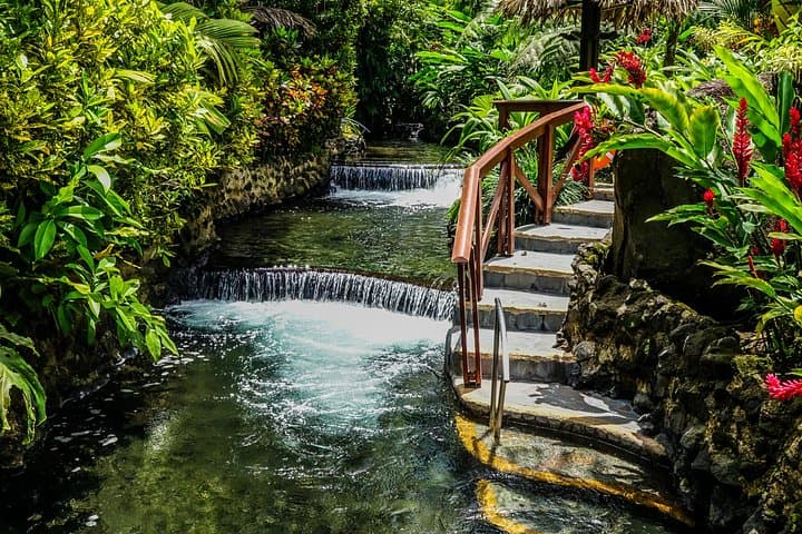 Arenal Combo: Hanging Bridges, La Fortuna Waterfall, Volcano Hike & Hot Springs photo 2